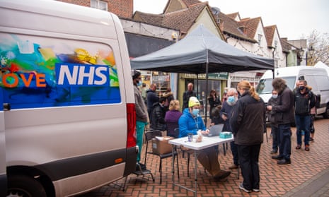 A mobile NHS vaccination service in Chesham town centre,  24 November 2021.