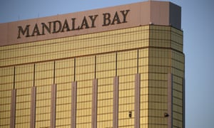 Las Vegas Shooting Mandalay Bay Staff Had No Time To Warn Police Us News The Guardian