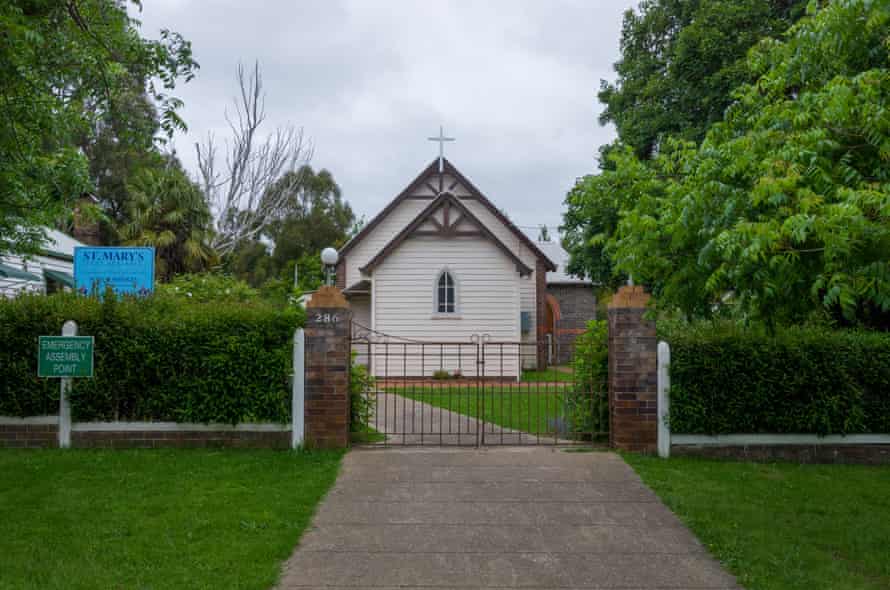 TravelGuides - ‘A new church’: why a Uniting reverend is preaching to Anglicans in a gay couple’s home | Rural Australia 4 The smaller Anglican ‘worker’s church’ in Armidale that the congregation has left.