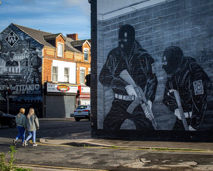 Image accompanying the story: British and Irish governments ‘should negotiate paramilitary disbandment in Northern Ireland’