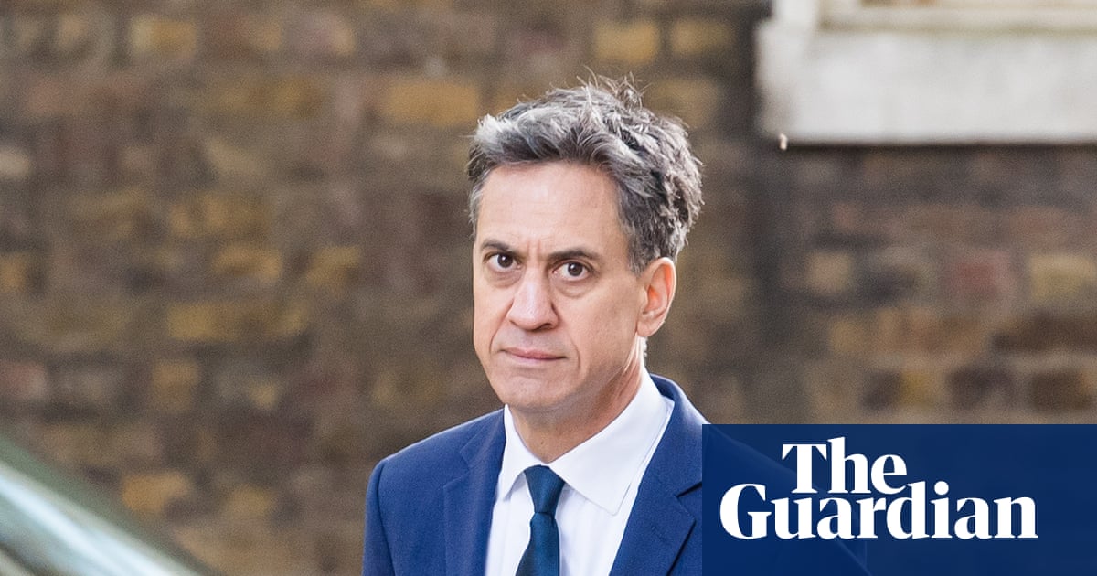 Labour must fight rightwing billionaires undermining net zero, says Ed Miliband