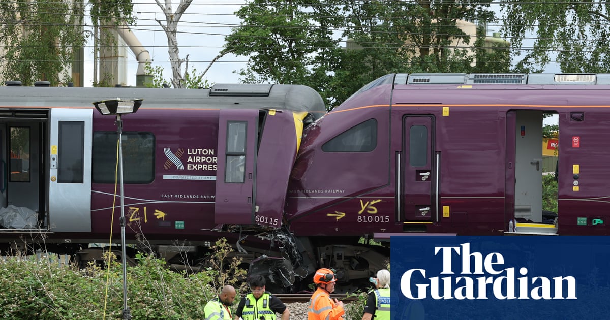 Bedford crash occurred after train passed red signal and was not stopped, investigators believe
