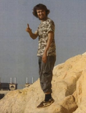 The photograph of Jack Letts in Raqqa that accompanied the first news stories about him.