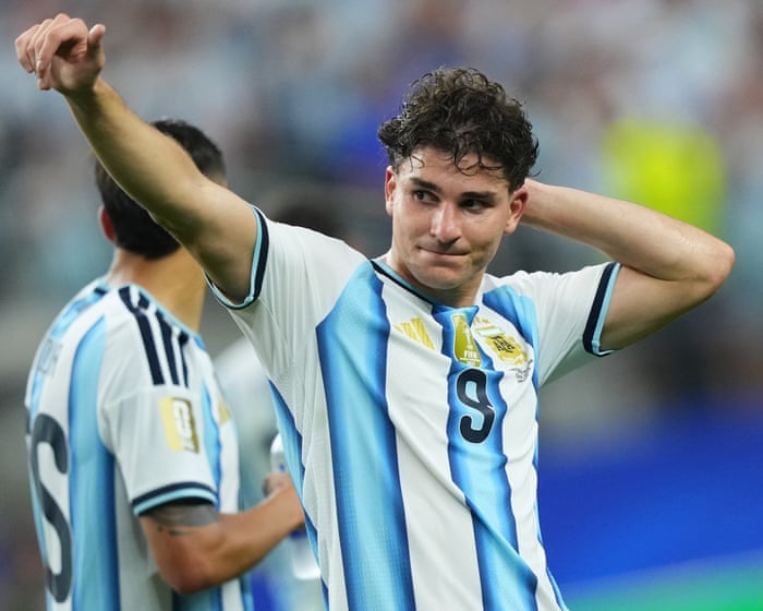 Julián Alvarez sparks transfer frenzy by telling Atlético Madrid he wants to leave