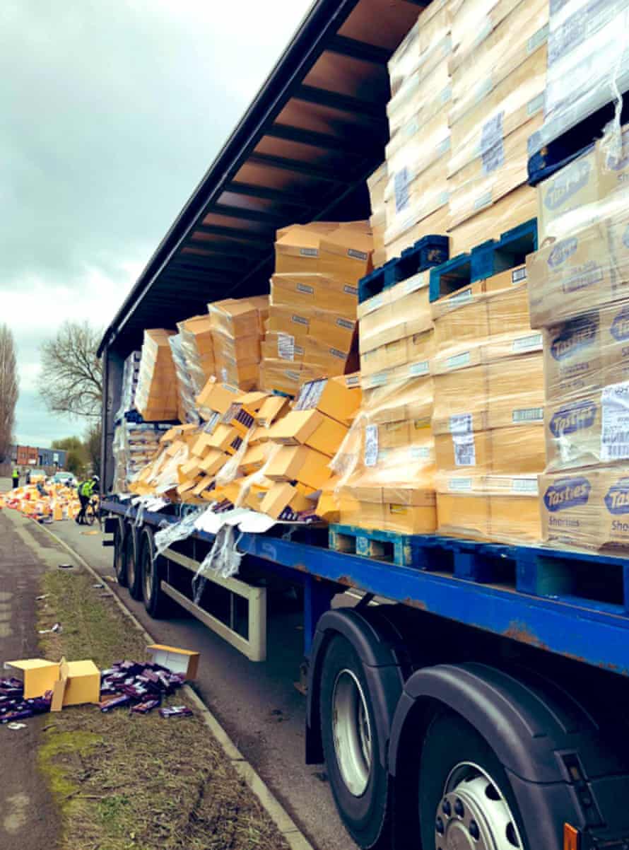 Crunch time on Derbyshire roads as lorry sheds load of biscuits | Biscuits 1 Biscuits falling from the lorry