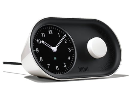 Nanu Arc Alarm Clock – An Analog Style Alarm Clock with Gradual Wake-Up Chime & Mid-Century Modern Vintage-Inspired Design NanuElectrics
