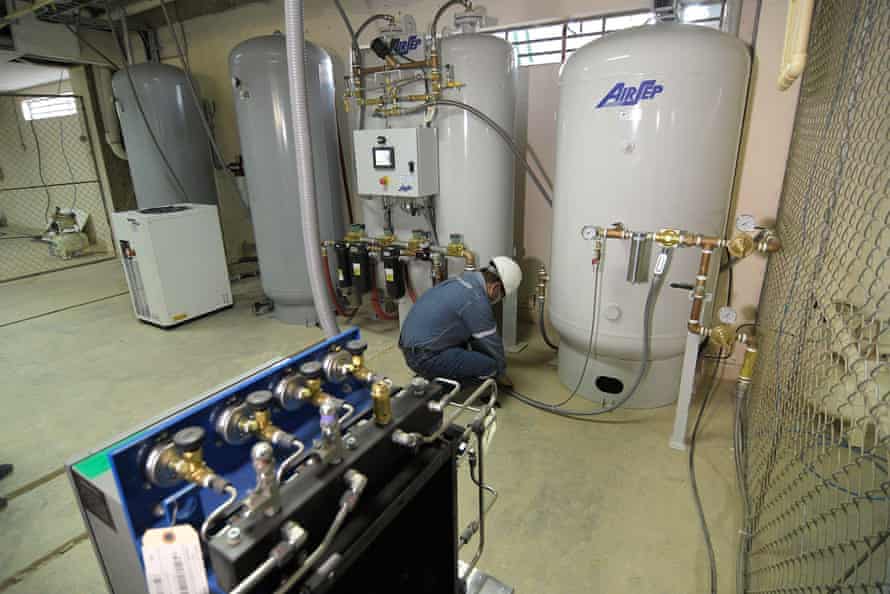 Oxygen firms accused of intimidating Mexican hospitals during pandemic 7 A medicinal oxygen plant.