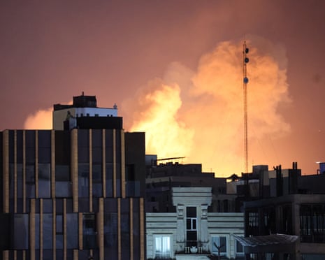 ईरान पर यूएस-इज़राइल युद्ध लाइव: ईरान के हमले जारी रहने और आईडीएफ के ‘तेहरान के दिल’ पर हमले के कारण इज़राइल, यूएई और पूरे क्षेत्र में मरने वालों की संख्या बढ़ गई है।