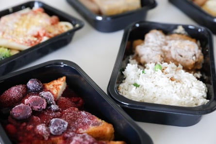 Beef Or Chicken What 2 Airline Meals Taste Like On The Ground Australian Lifestyle The Guardian
