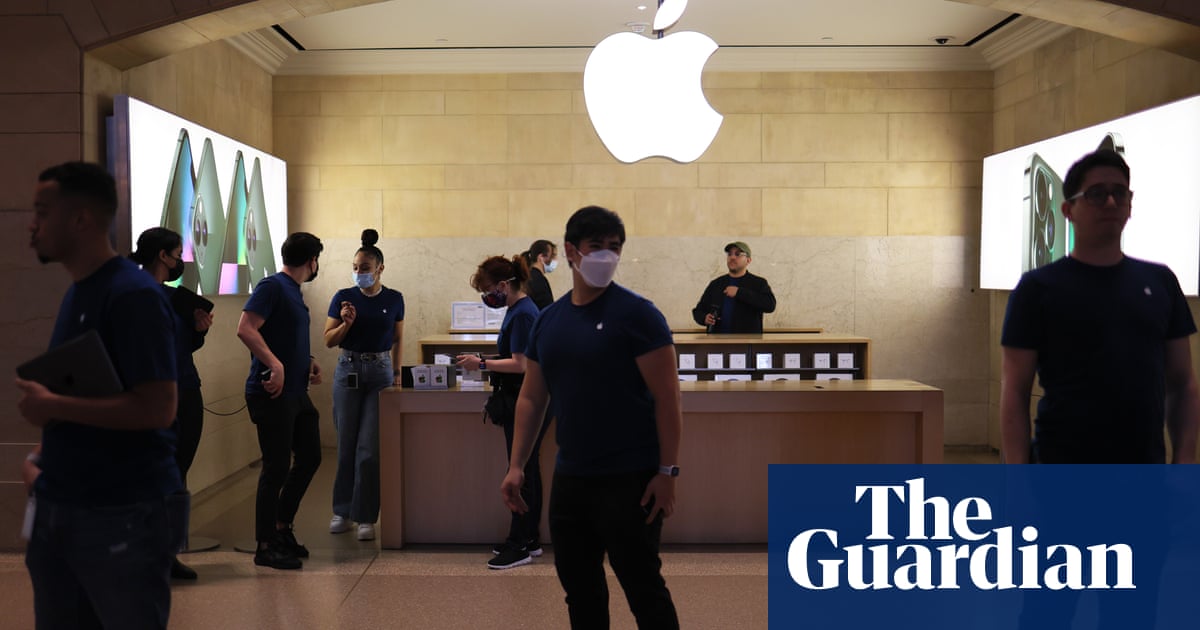 Apple workers vote to join union, a first for the tech giant in US