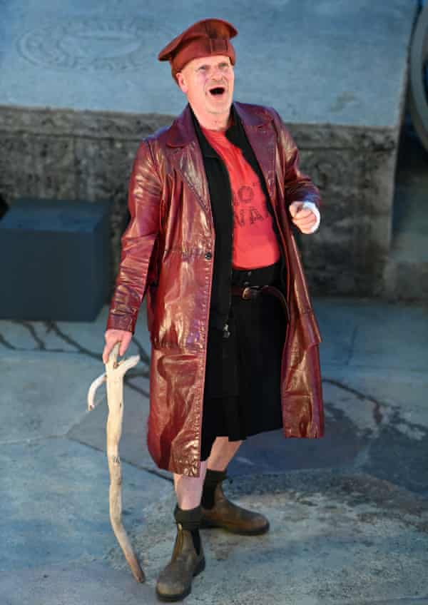 Mike Shepherd as Calvino.