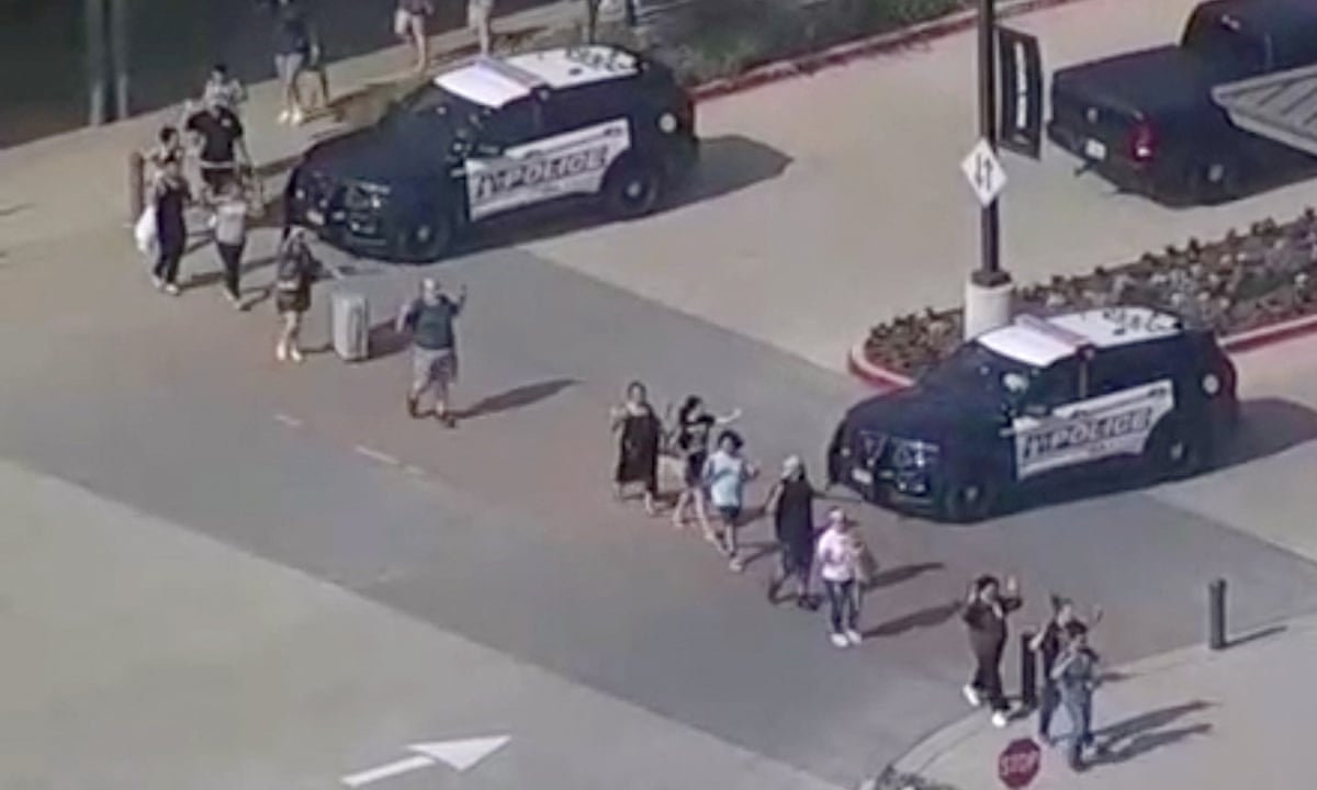 Nine dead including gunman after shooting at mall outside Dallas