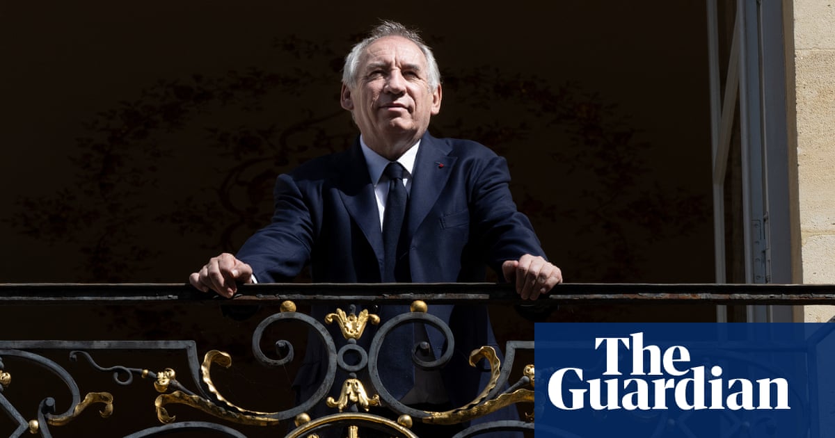 French PM François Bayrou expected to be ousted in confidence vote