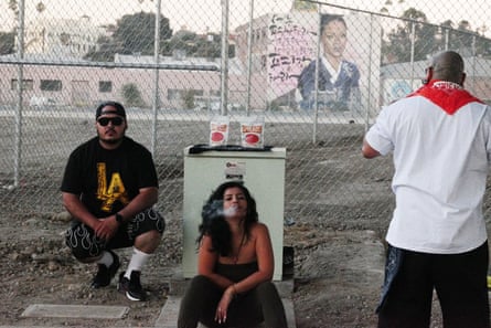 Spread out – three friends chilling under the 6th Street Bridge