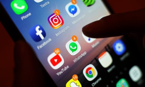 Social media apps on phone