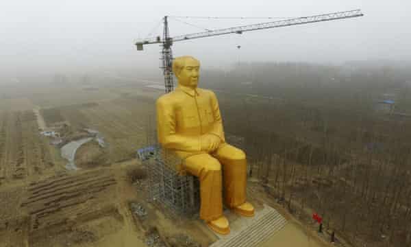 Die goldene Statue in Henan.