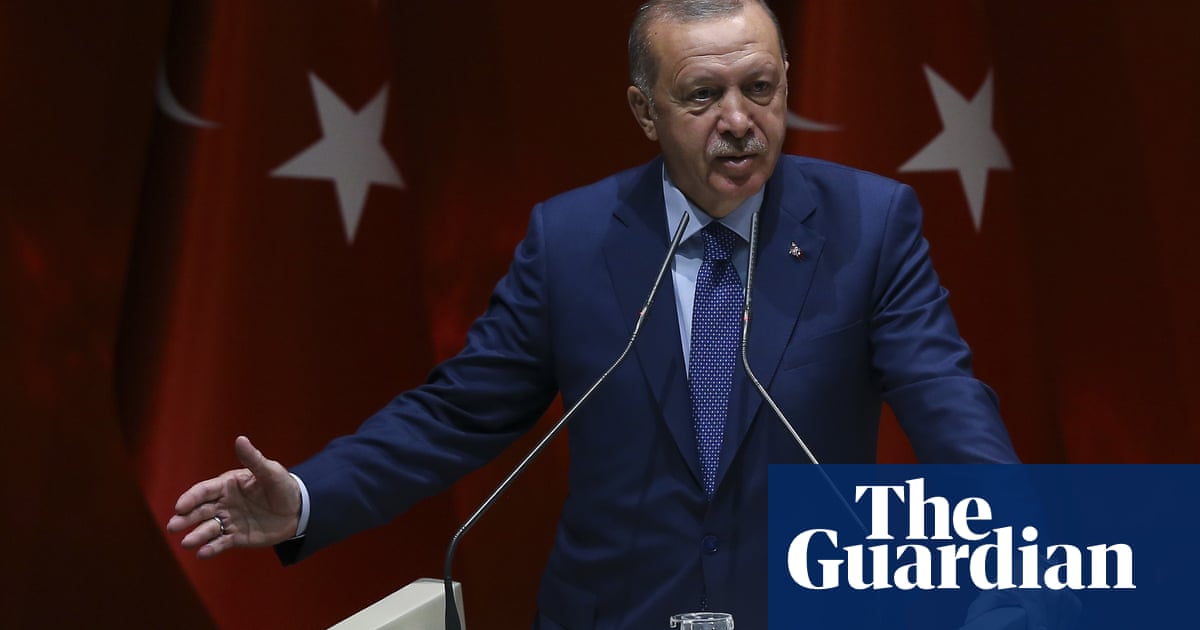 Erdoğan: I'll let Syrian refugees leave Turkey for west unless safe zone set up