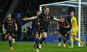 Kevin De Bruyne celebrates after scoring a brilliant long range header (yes) to put Man City ahead.