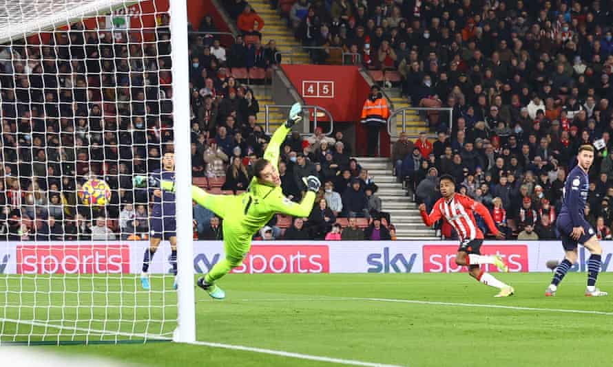 Kyle Walker-Peters beats Ederson with sublime strike to give Southampton the lead