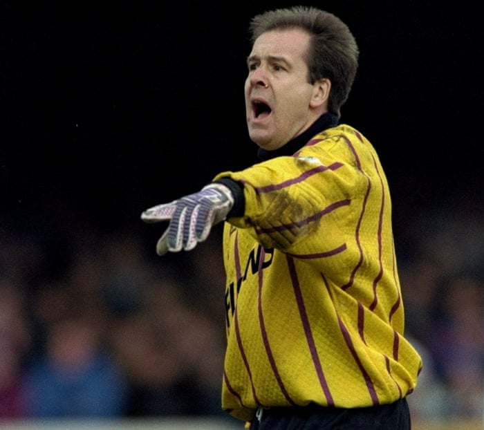 Who Is The Shortest Goalkeeper To Play In The English Top Flight