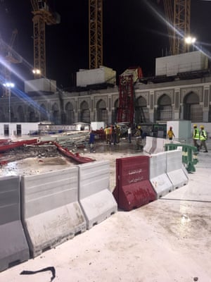 crane mecca mosque dead grand saudi emergency teams stand construction collapse happened afp photograph getty