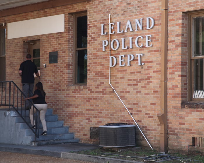 Four people arrested after shooting in Mississippi town that left six dead