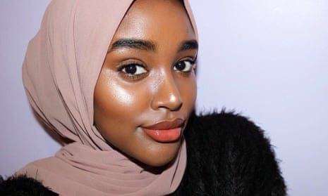 Naturally flawless: to get the 'no makeup makeup' look | Makeup The Guardian