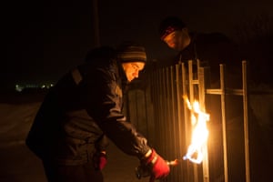 In temperatures of minus 35 degrees a blow torch is used to unfreeze the gate lock