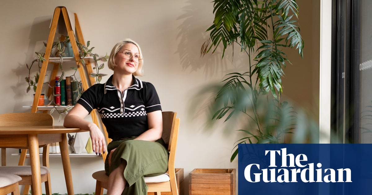 Can you house-sit instead of renting? Australians turn to pet-minding to escape the housing crisis