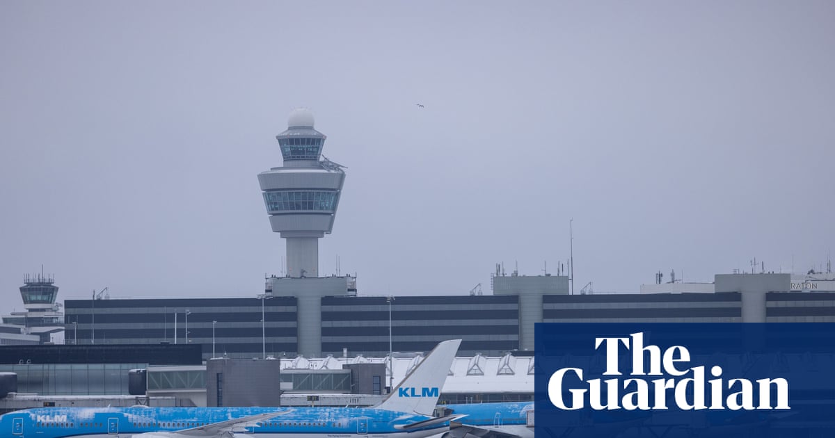 Amsterdam airport cancels at least 800 flights because of snow and wind