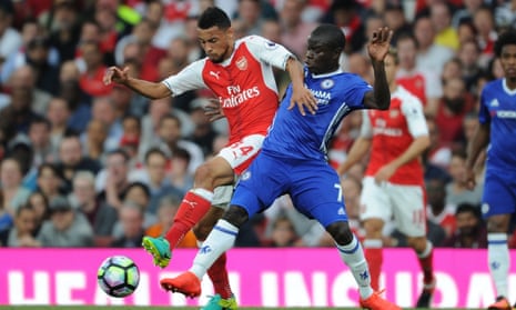 Francis Coquelin challenges N’Golo Kanté during Arsenal’s 3-0 win over Chelsea at the Emirates on Saturday.