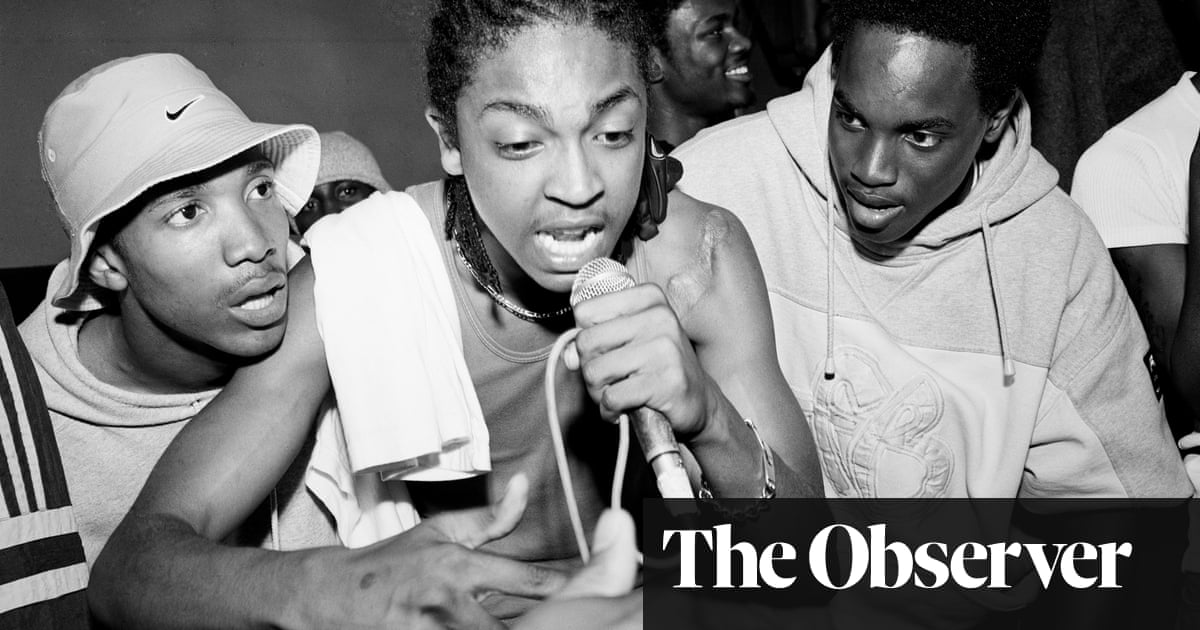 ‘We’ve always been very good at enjoying ourselves’: Ewen Spencer’s photographs of a lost clubbing generation