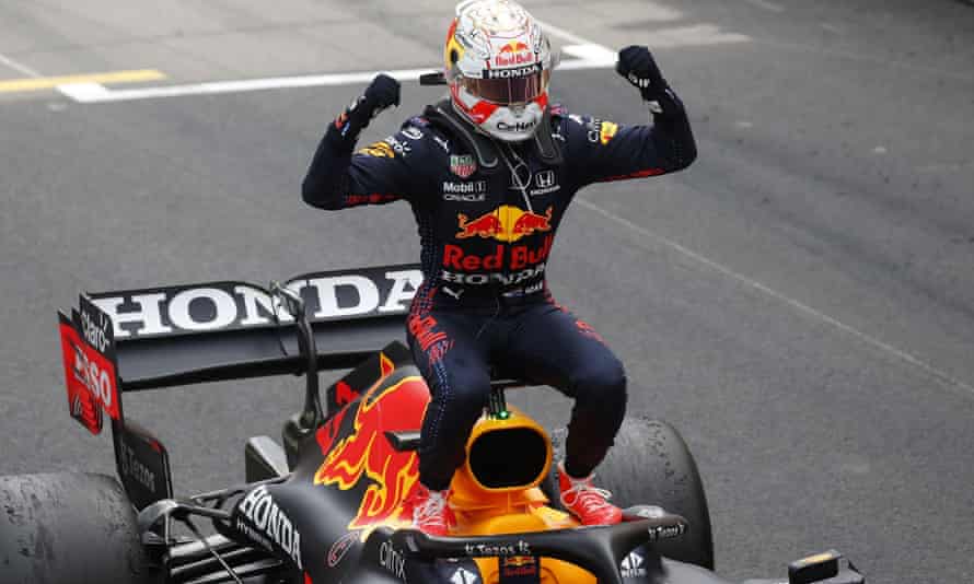 Max Verstappen ของ Red Bull ฉลองชัยชนะของเขาในโมนาโกกรังด์ปรีซ์