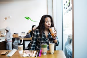 The reporter Vivian Ho tests different straws for boba tea at Steep Creamery and Tea in San Francisco.