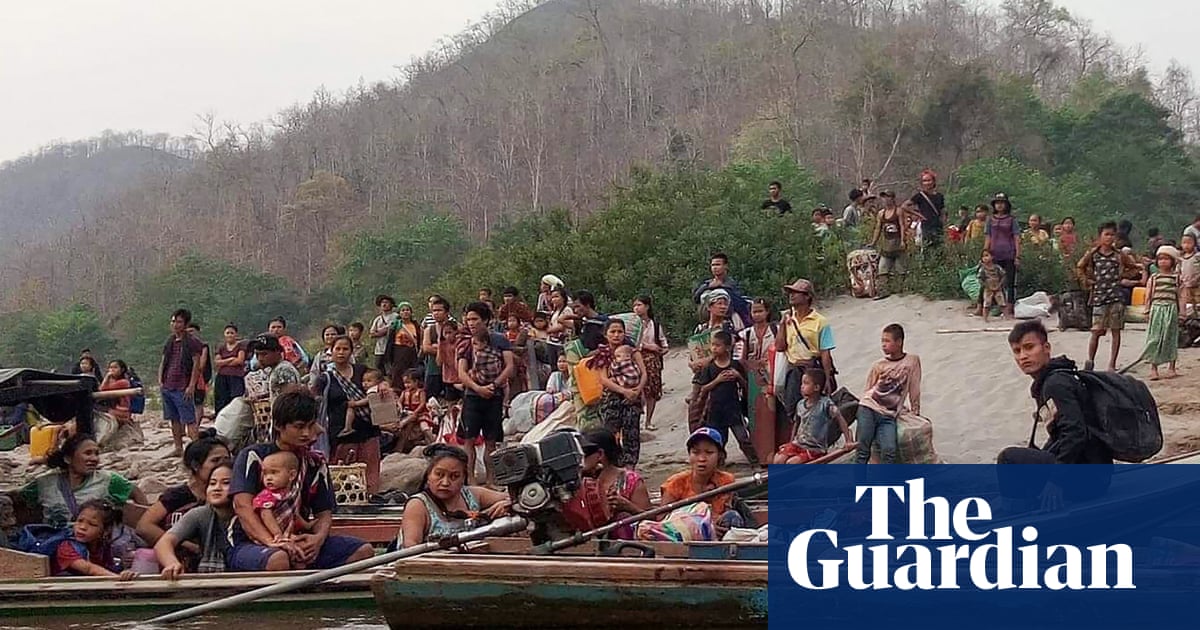 Myanmar airstrikes cause thousands to flee across Thailand border