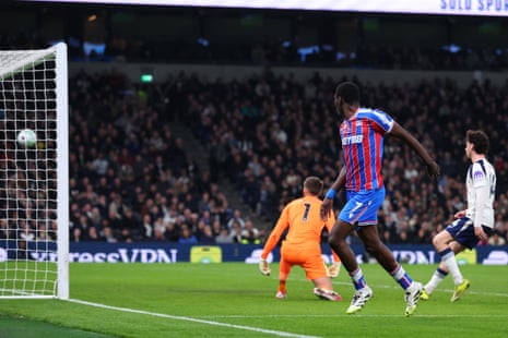 Ismaila Sarr scores for Crystal Palace