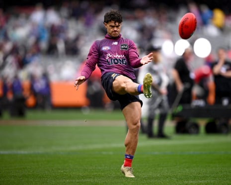 Cam Rayner warms up for AFL grand final