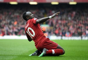 Mane celebrates.