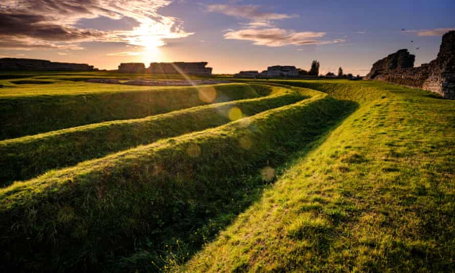 Blue plaque to honour 1888 strike by 1,400 East End matchgirls | Heritage 2 Looking west along the northern wall of theRichborough fort.
