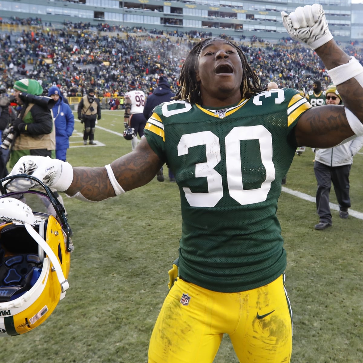 Nfl Round Up Packers Beat Bears In 200th Edition Of League S Oldest Rivalry Nfl The Guardian