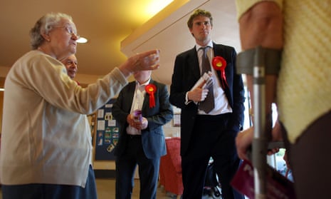 Tristram Hunt canvasses to pensioners at a Berryhill retirement home in 2010