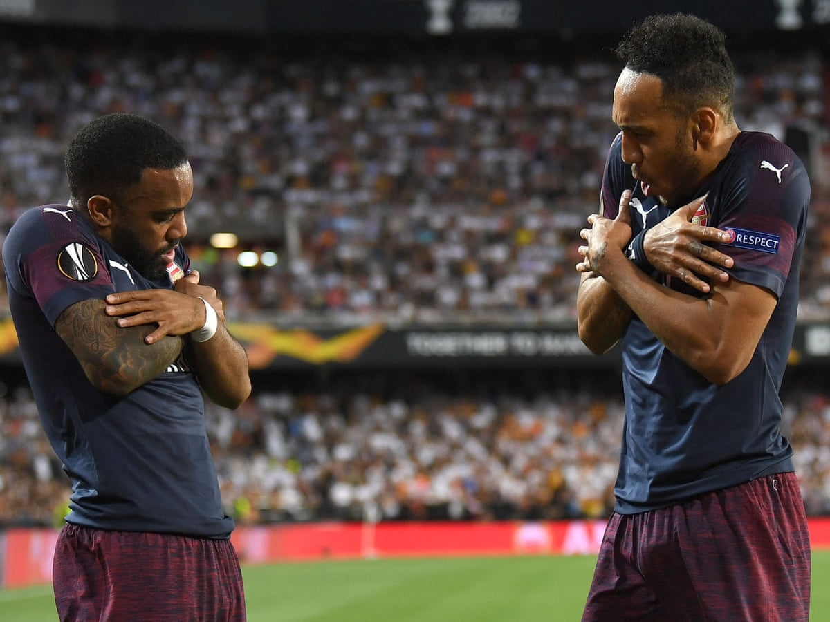 Aubameyang And Lacazette Locked In Arsenal Groove For Goals Amy Lawrence Football The Guardian