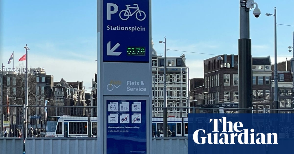 Underwater bike garage solves Amsterdam stations storage headache
