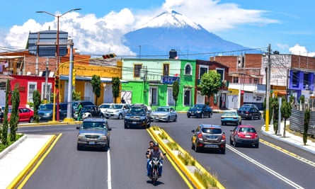 17,000 government employees are due to move to Puebla over the next three years, following the relocation of the public education secretariat in December.
