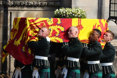 The Queen’s coffin is carried into St Giles’ Cathedral for a service of prayer and reflection