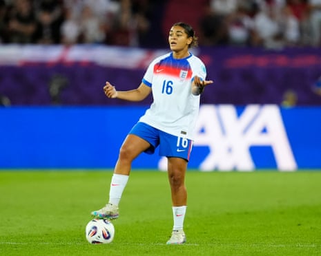 England's defensive problems go deeper than Carter – and must be fixed fast | England women's football team | The Guardian