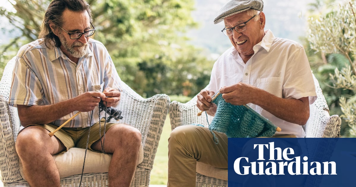 Успокояващо привличащо вниманието и дори социално занаятите с влакна са