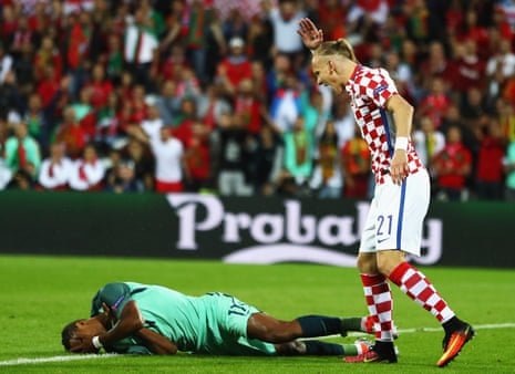 Domagoj Vida lets Nani know what he thinks of his reaction to the challenge.