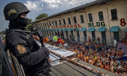 The conditions at Philippines' New Bilibid prison are again being questioned after a raid finds deadly and bizarre contraband.