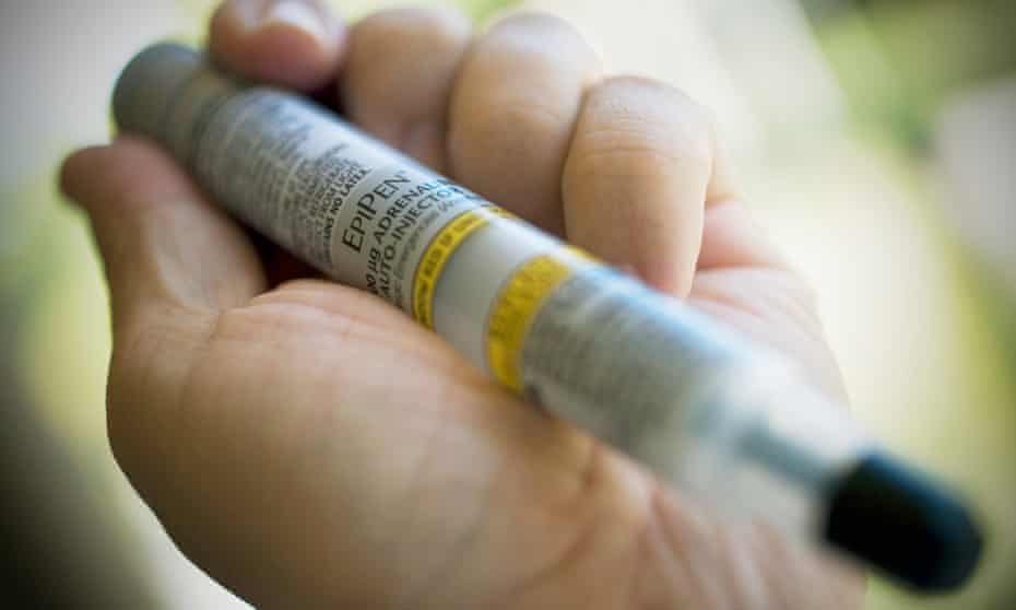 An “EpiPen” epinephrine auto-injector